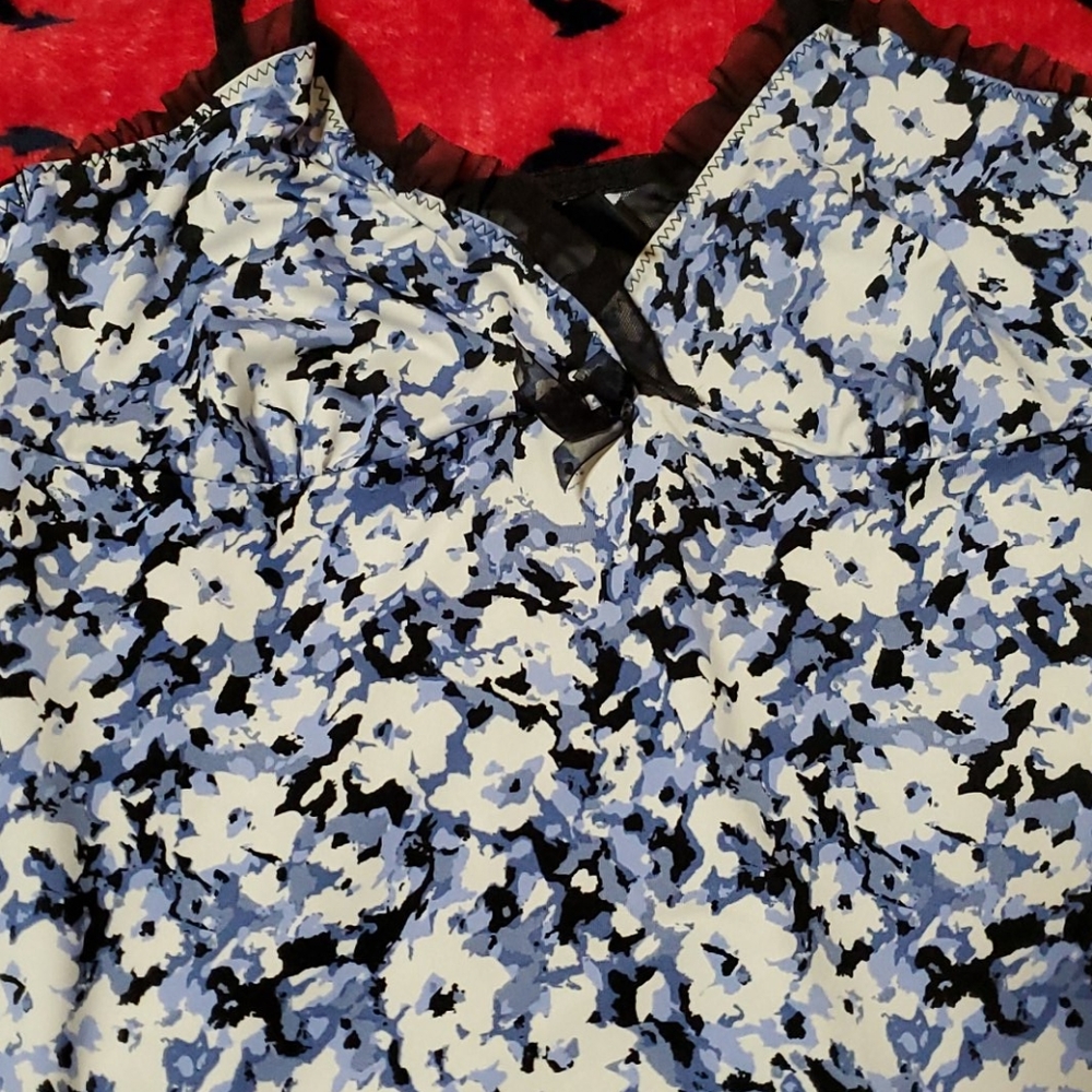 Dress - Picture 2 of 3